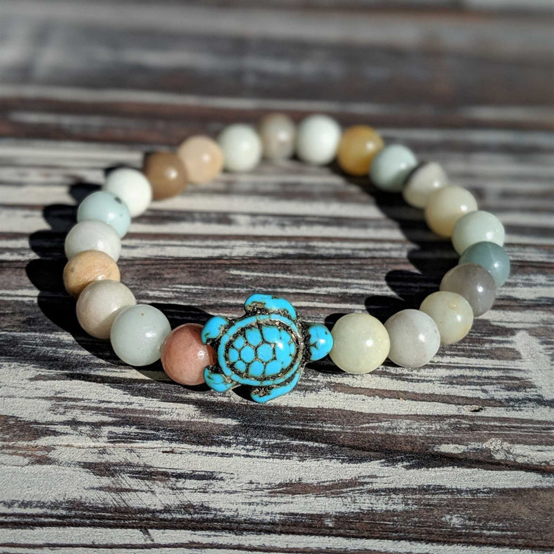 Crackled druzy agate bracelet with sparkling texture and signature turtle accent.